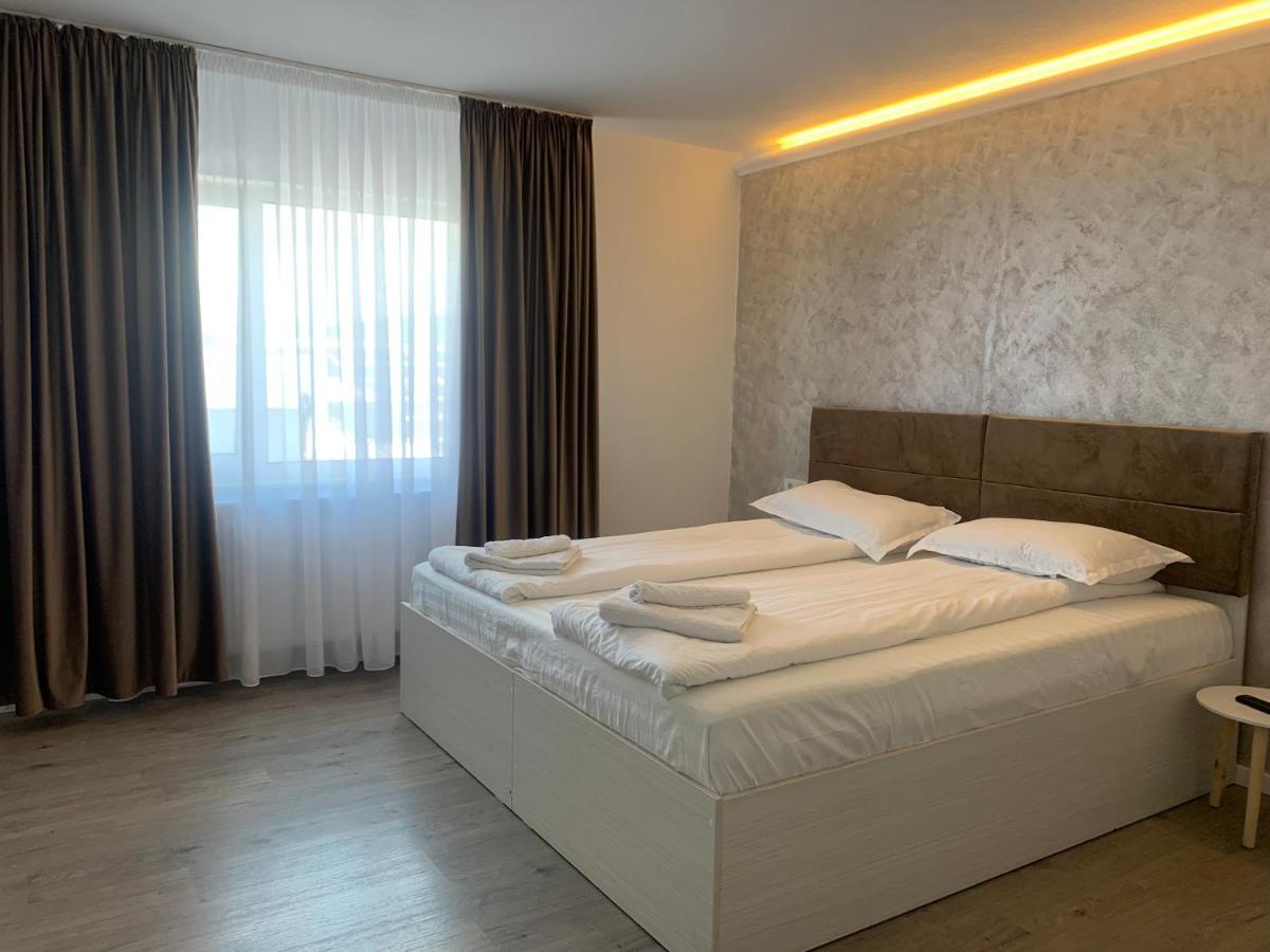 Wonderland Apartment Bistriţa Extérieur photo