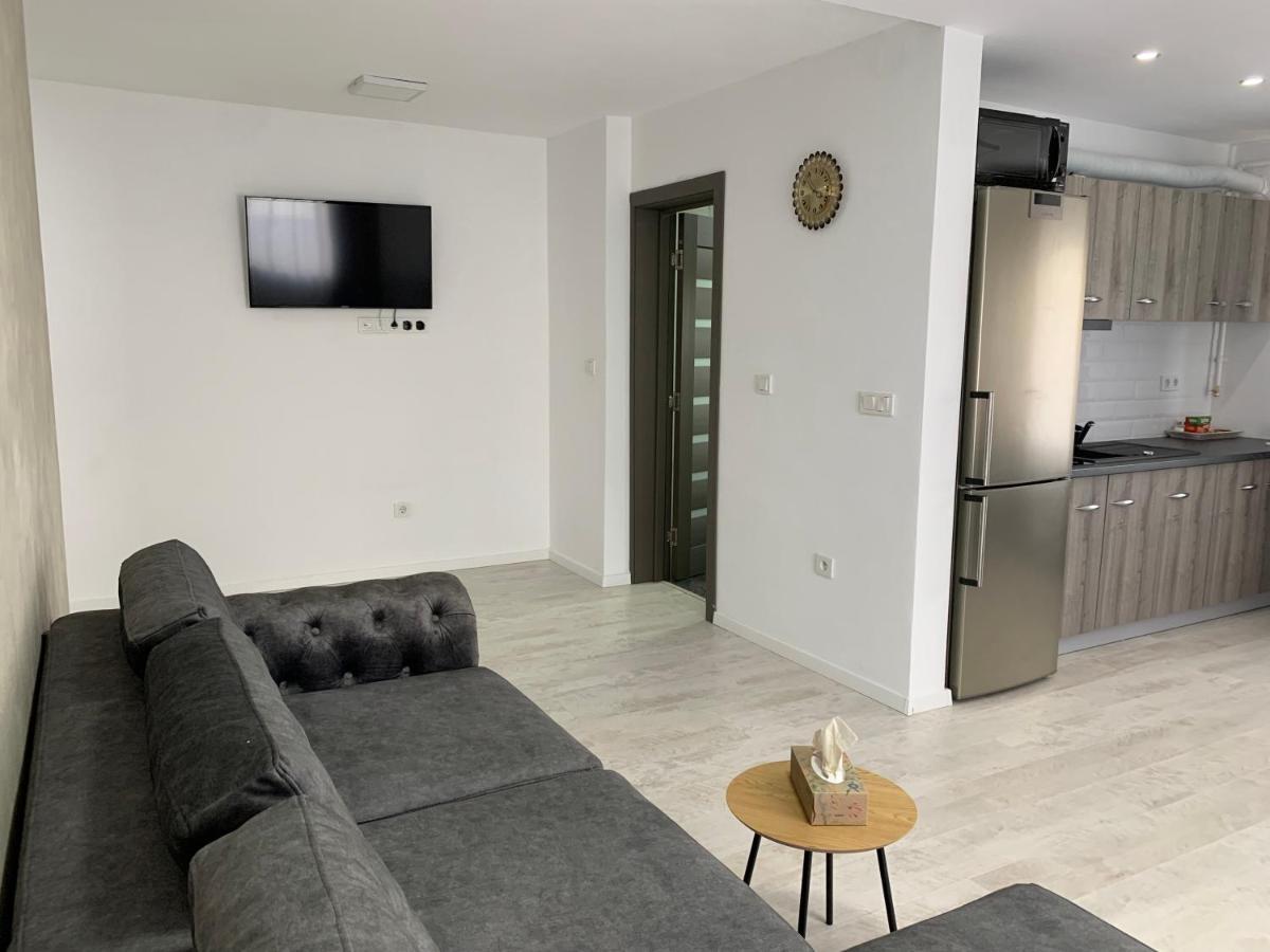 Wonderland Apartment Bistriţa Extérieur photo