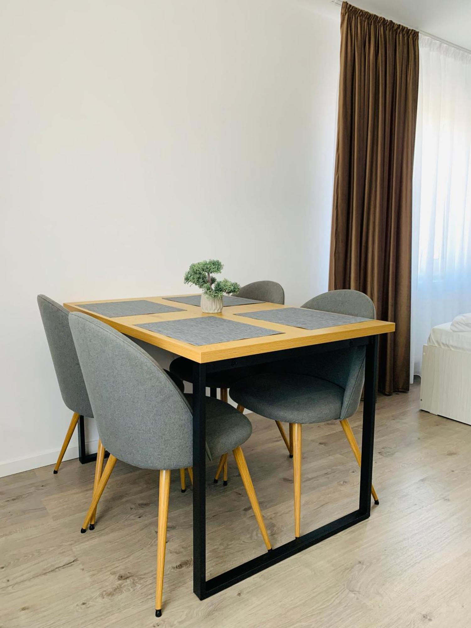 Wonderland Apartment Bistriţa Extérieur photo