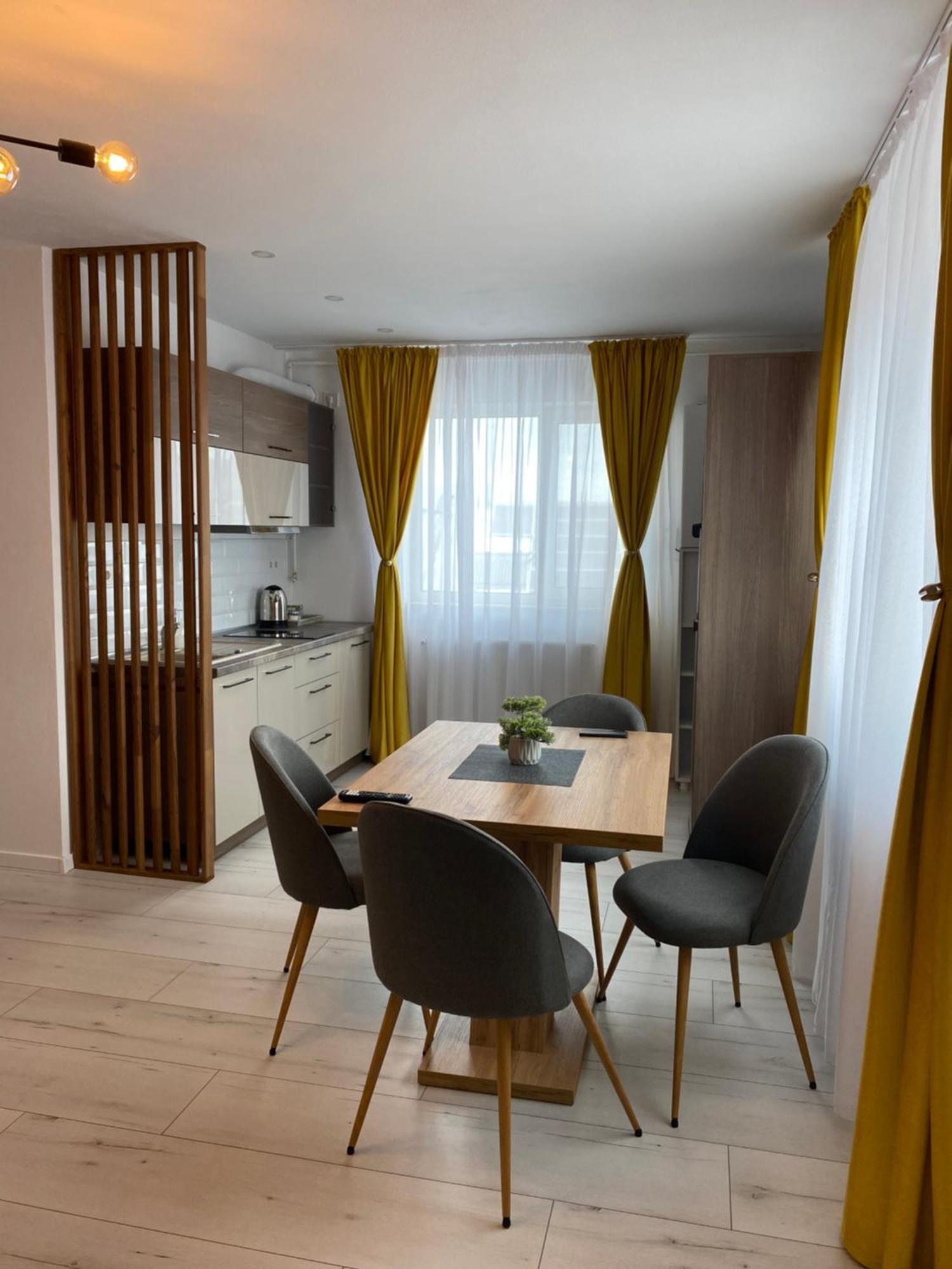 Wonderland Apartment Bistriţa Extérieur photo